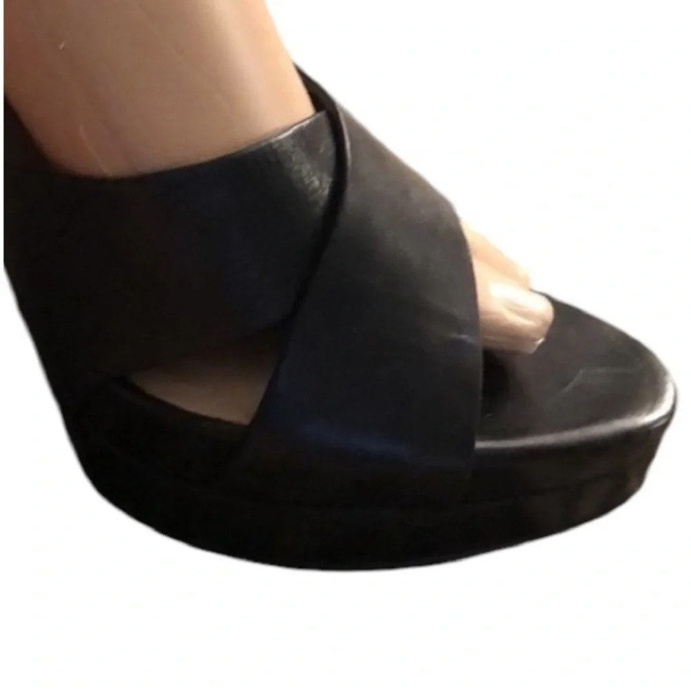 Micheal Kors black size 10 platform heels open toe genuine leather - Picture 3 of 11